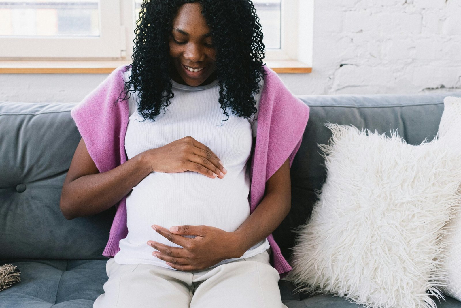Surrogacy vs Adoption – Which is Right for You?